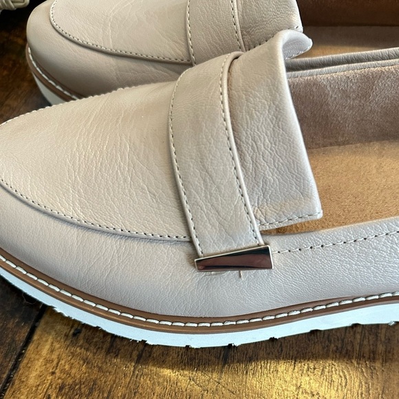 Naturalizer | Adiline Leather Loafers, Warm Tan - Picture 6 of 10